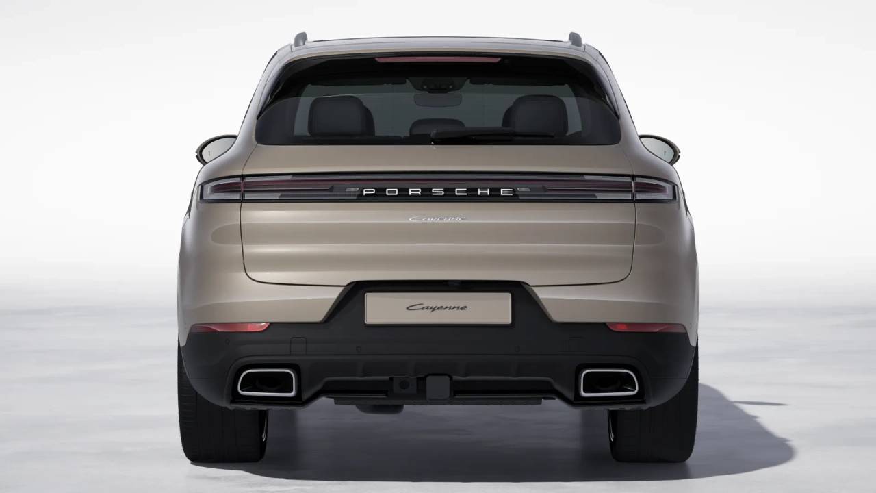 2026 Porsche Cayenne photo 8