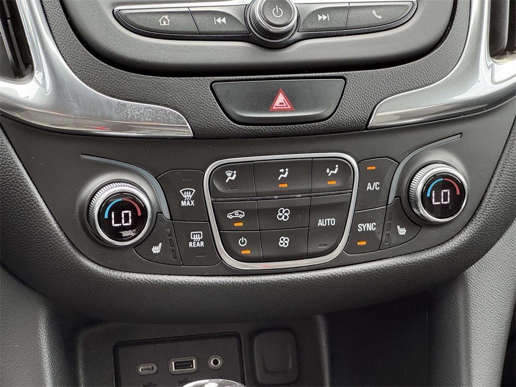 2020 Chevrolet Equinox LT photo 19