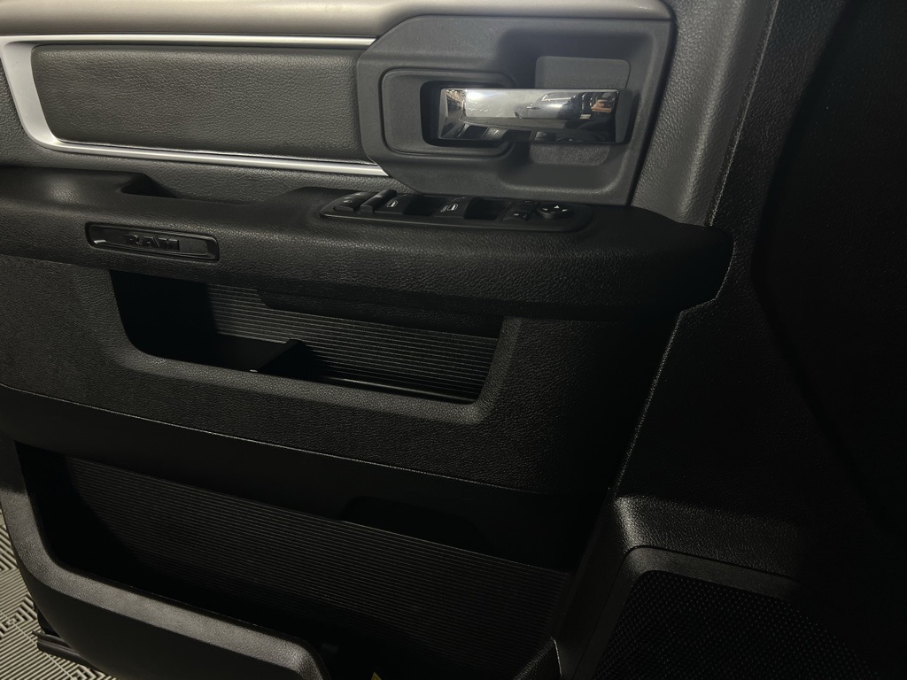 2024 Ram 1500 Classic SLT photo 20