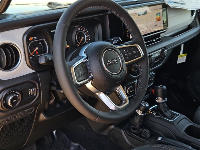 2025 Jeep Wrangler Sahara photo 8