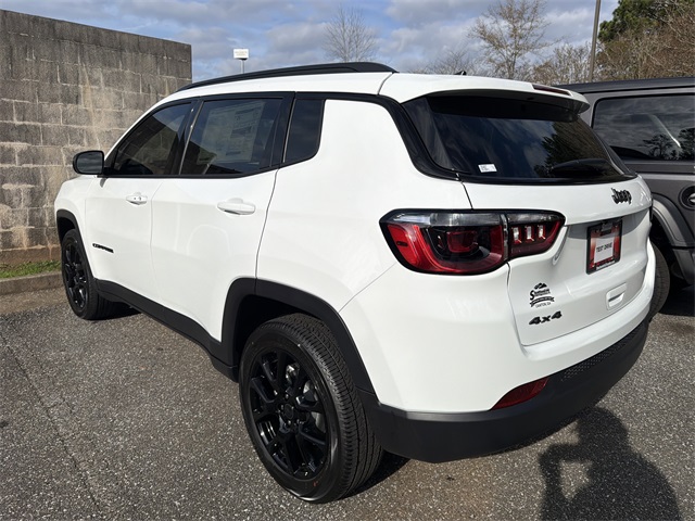 2026 Jeep Compass Latitude Altitude photo 3