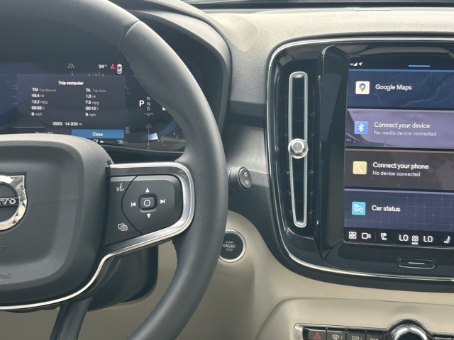 2024 Volvo XC40 Plus photo 15