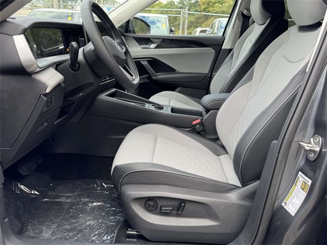 2025 Volkswagen Tiguan SE photo 13