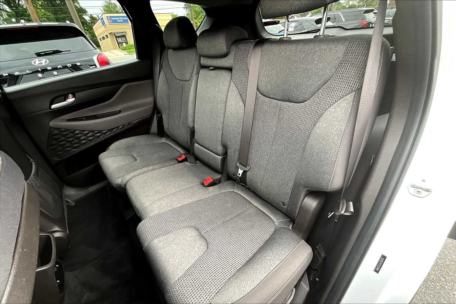 2020 Hyundai Santa Fe SEL photo 16