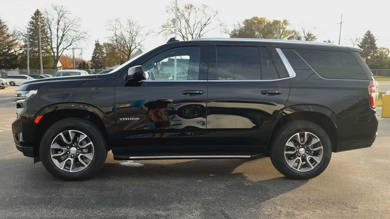 2024 Chevrolet Tahoe LS photo 4