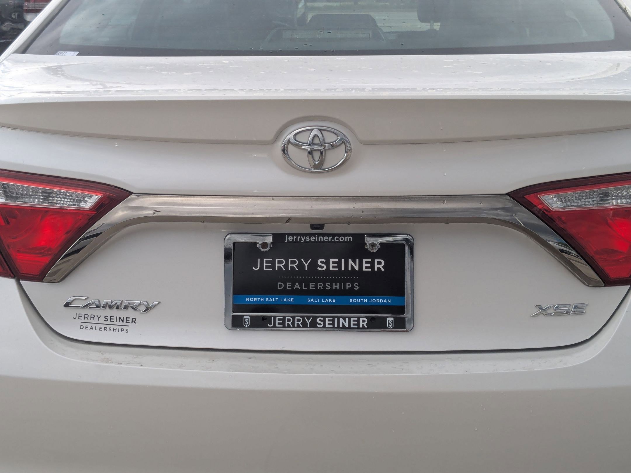 2015 Toyota Camry XSE photo 9