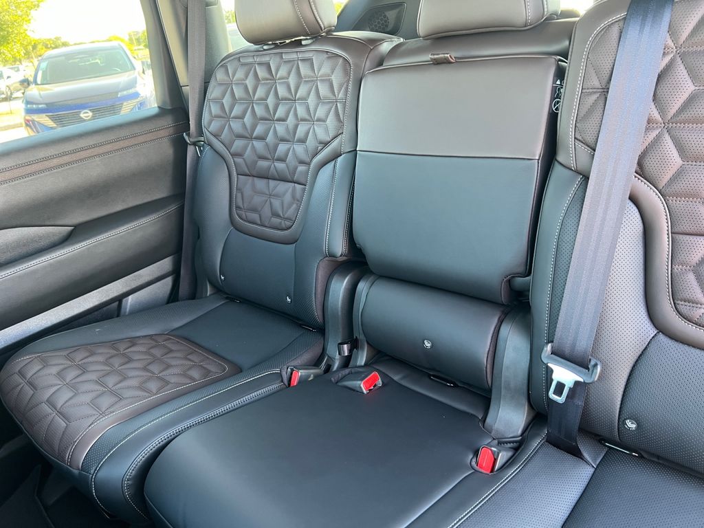 2026 Nissan Armada Platinum photo 21