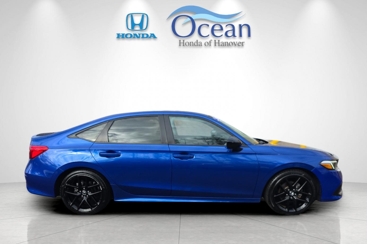 2023 Honda Civic Sport photo 2