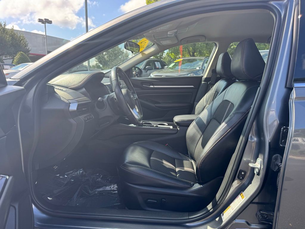 2024 Nissan Altima 2.5 SR photo 19