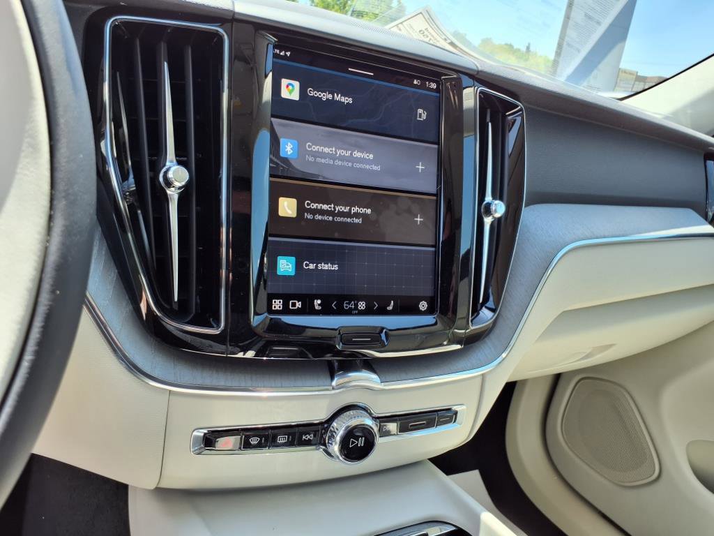 2025 Volvo XC60 Plus photo 19