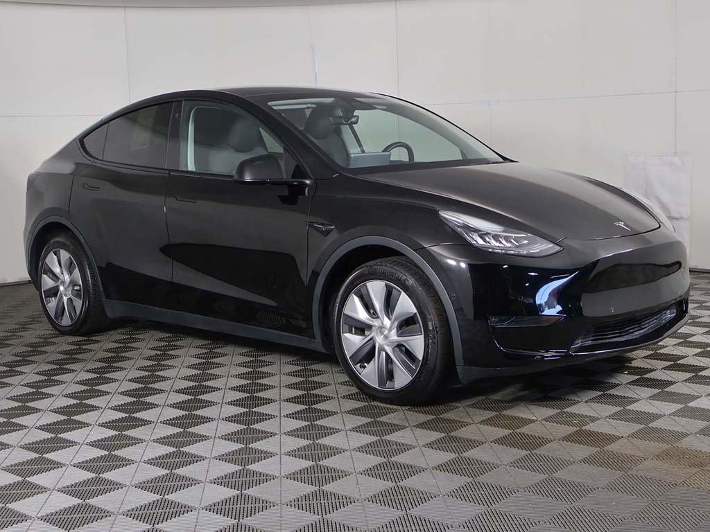 Used 2022 Tesla Model Y Long Range with VIN 7SAYGDEE1NA015786 for sale in Bedford, OH