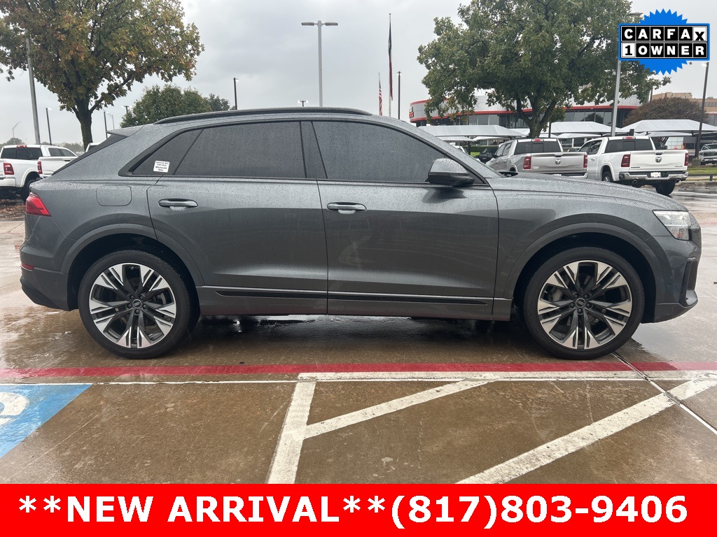 2024 Audi Q8 55 Premium Plus photo 4