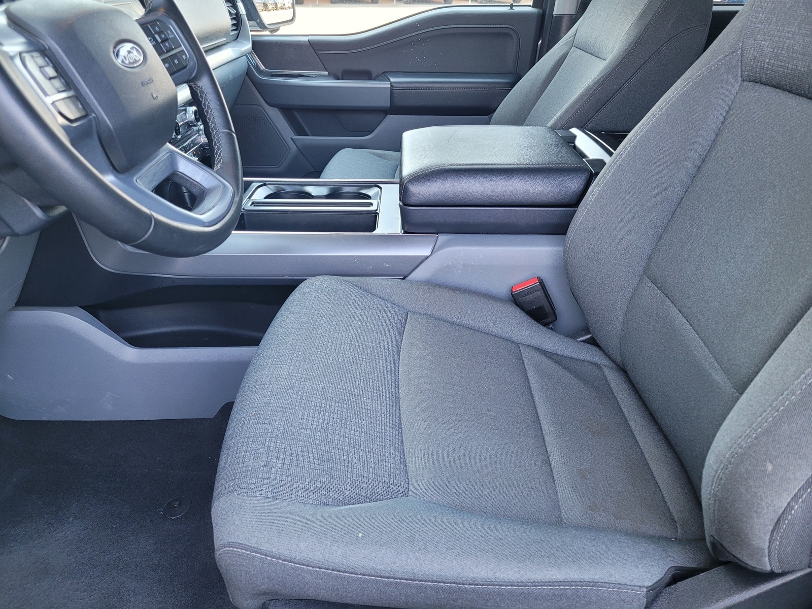 2024 Ford F-150 XLT photo 19