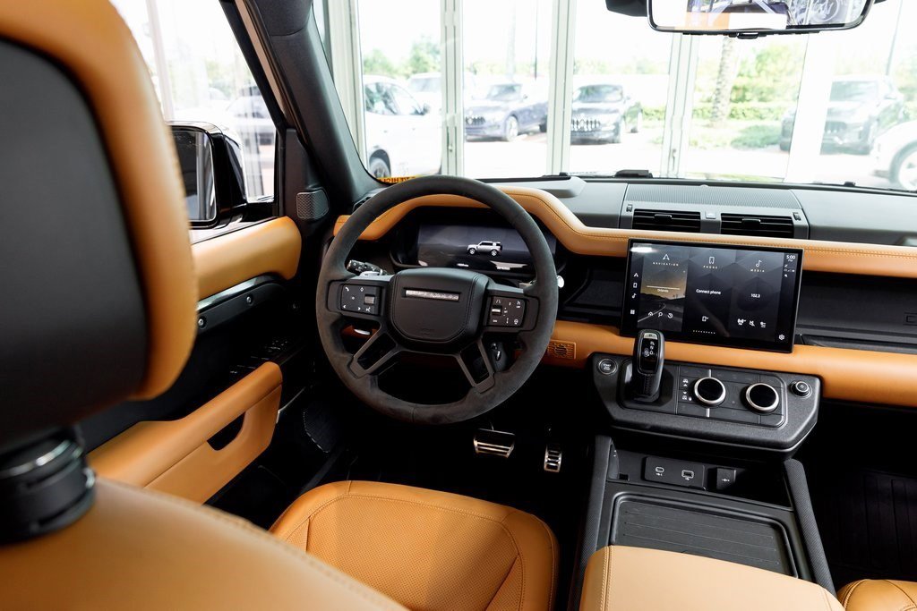 2024 Land Rover Defender Carpathian Edition photo 29