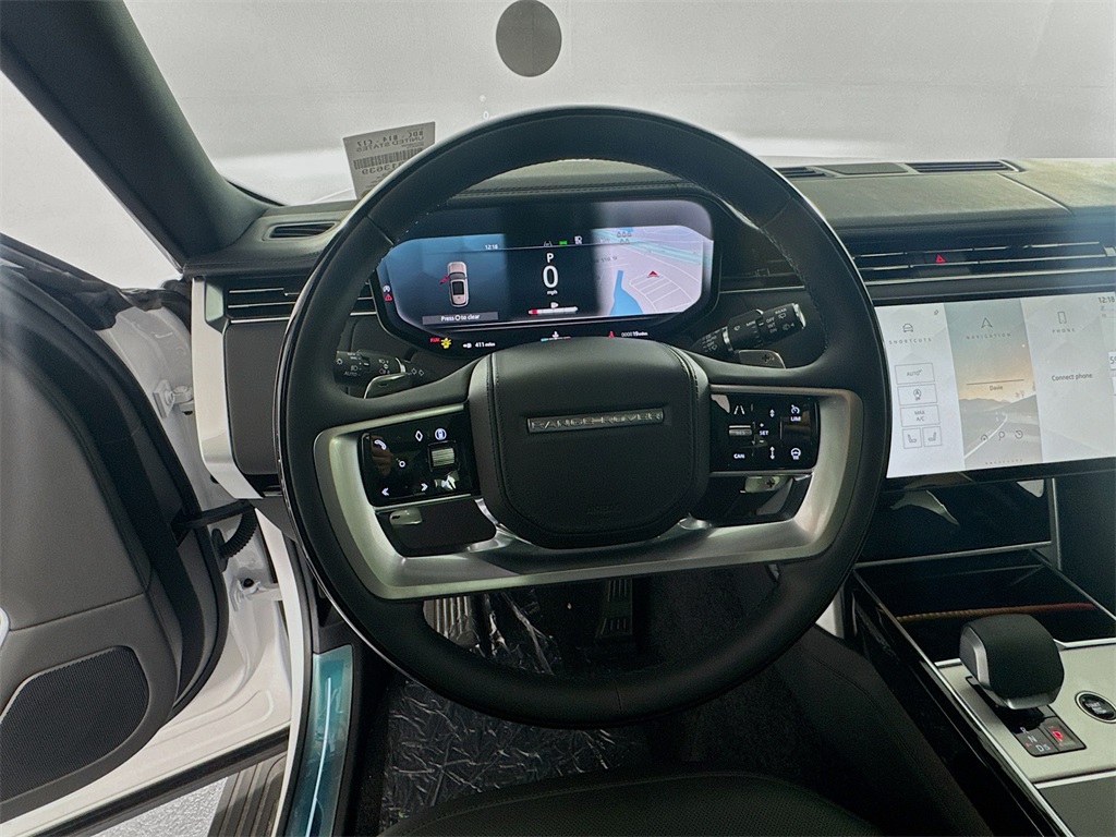 2025 Land Rover Range Rover SE photo 10