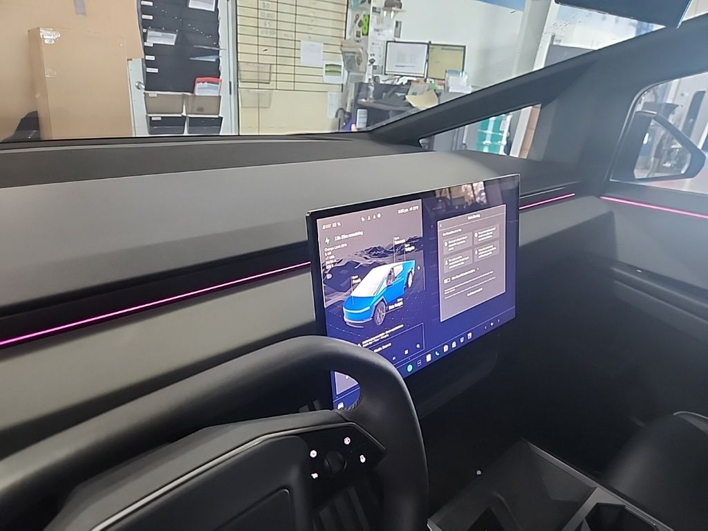 2024 Tesla Cybertruck photo 12