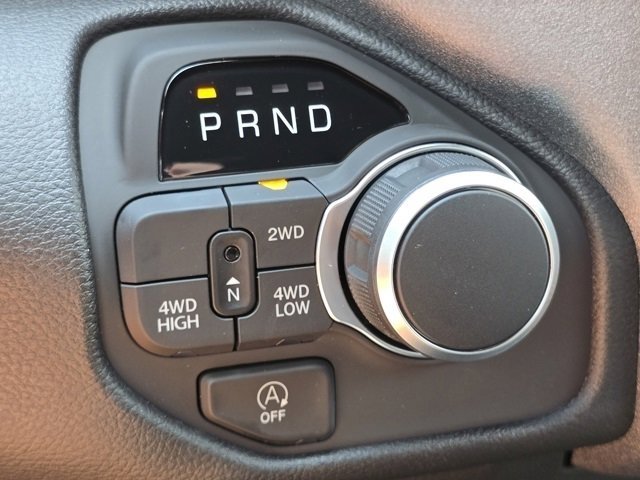 2025 Ram 1500 Tradesman photo 9