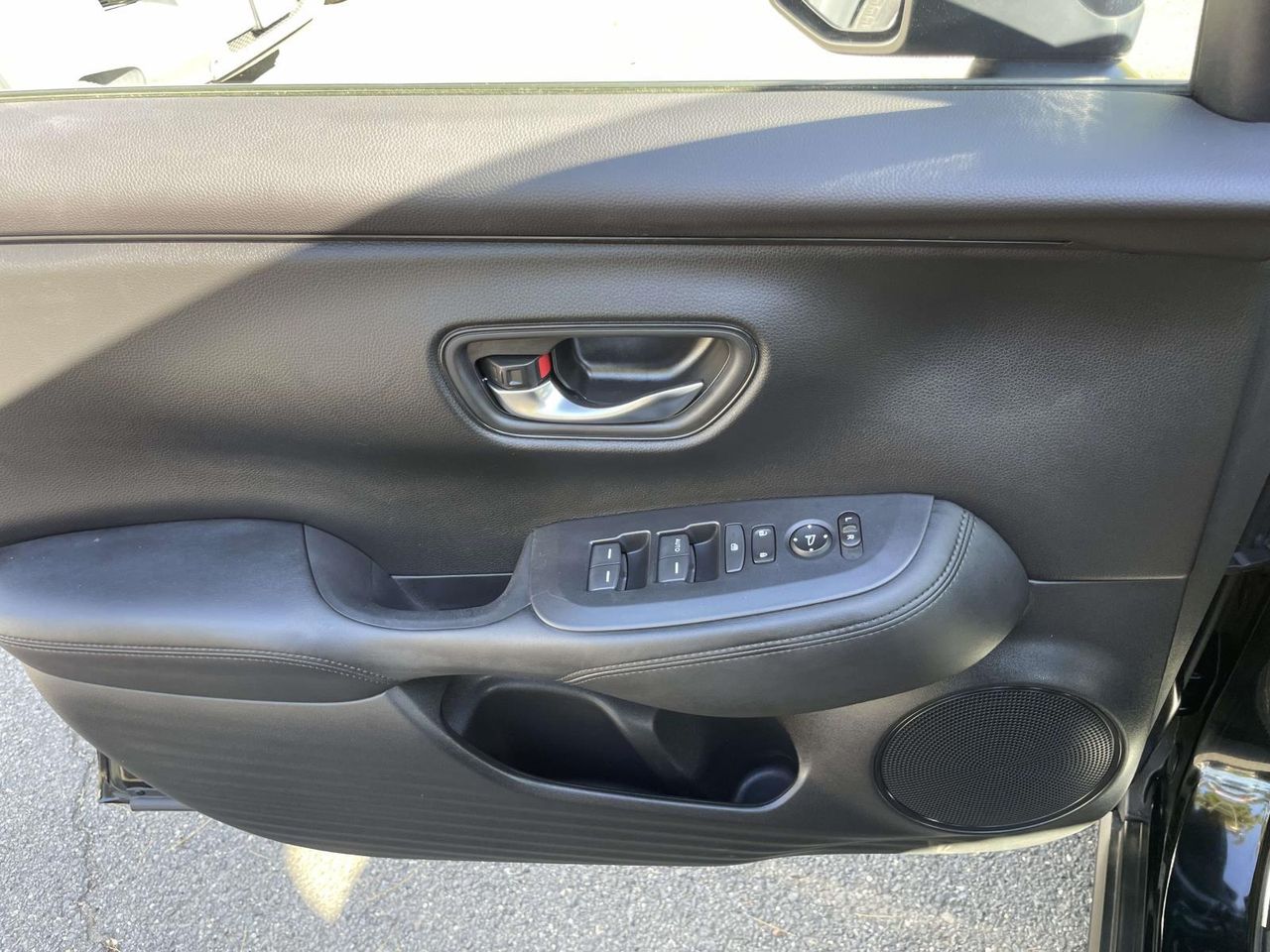 2023 Honda HR-V LX photo 10