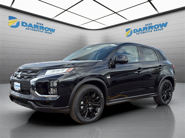 2025 Mitsubishi Outlander Sport LE's photo