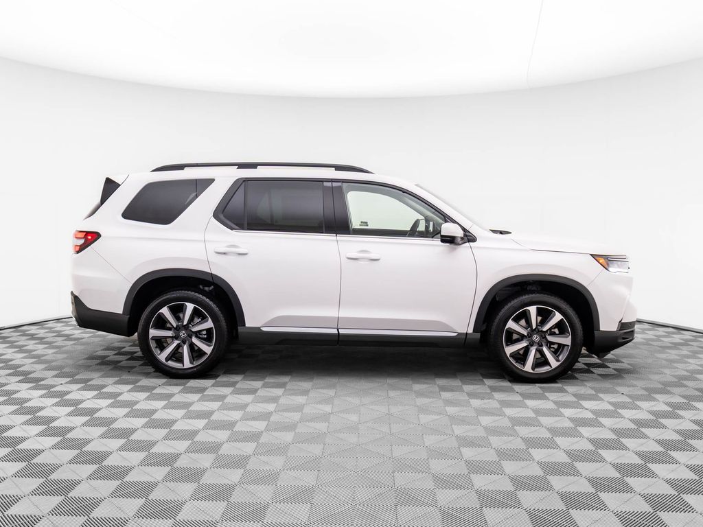 2025 Honda Pilot Elite photo 3