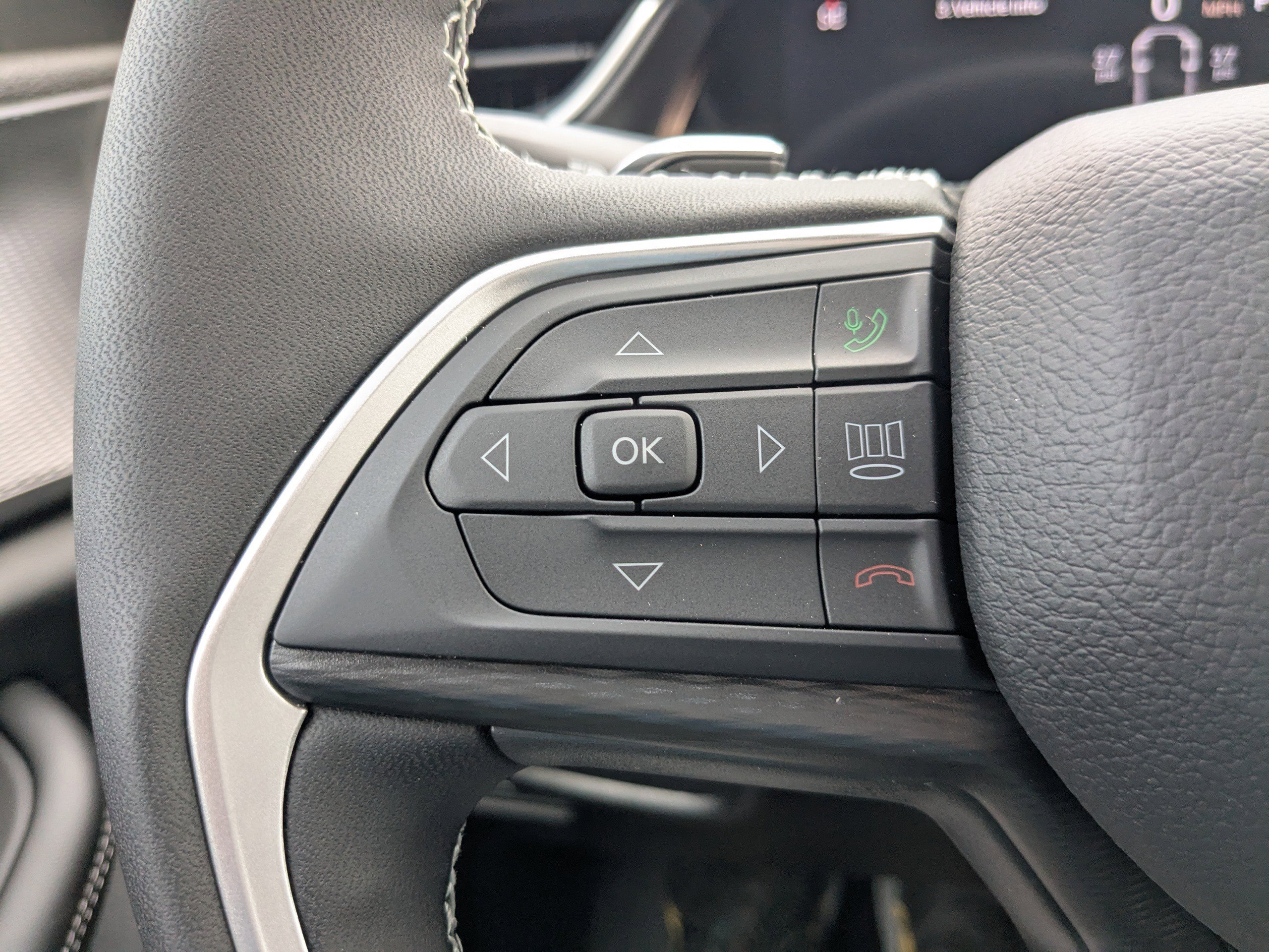 2025 Jeep Grand Cherokee Altitude photo 24