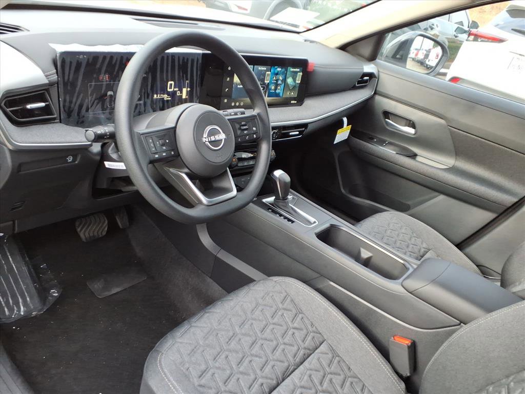 2026 Nissan Kicks SV photo 7