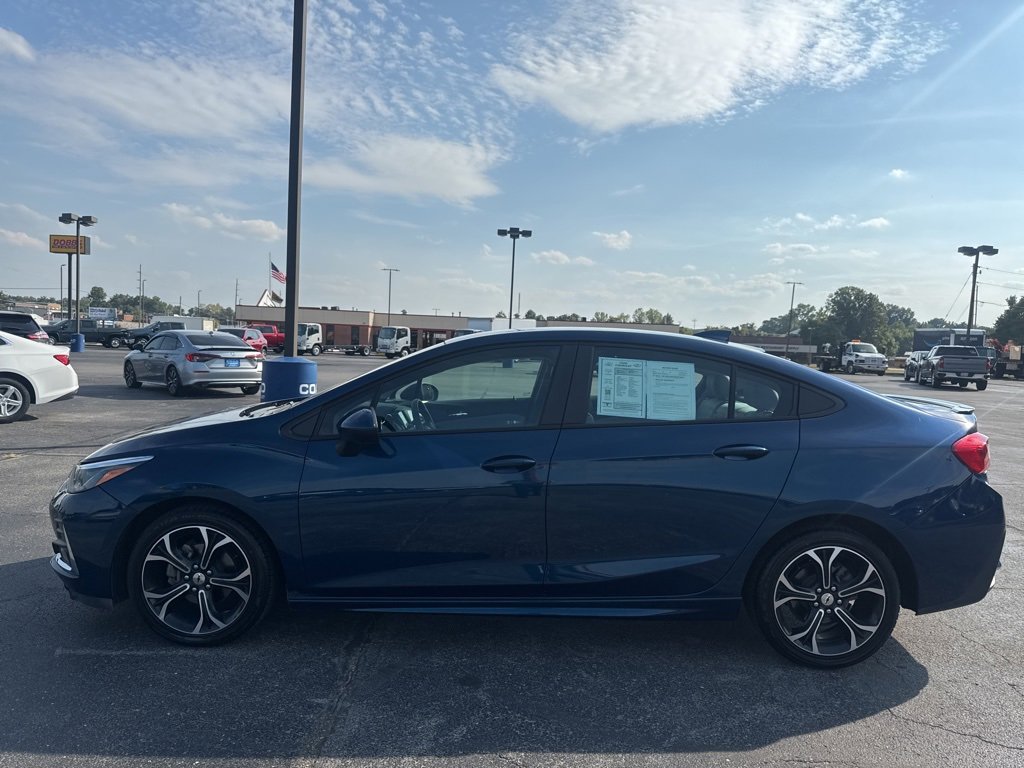 2019 Chevrolet Cruze LT photo 5