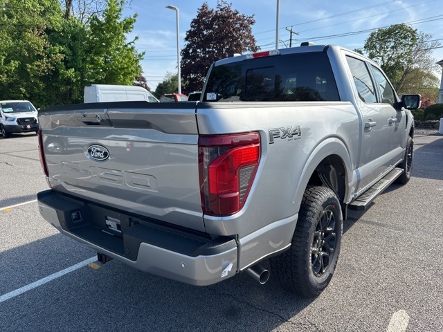 2025 Ford F-150 XLT photo 3