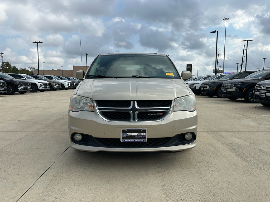 2013 Dodge Grand Caravan Crew photo 2