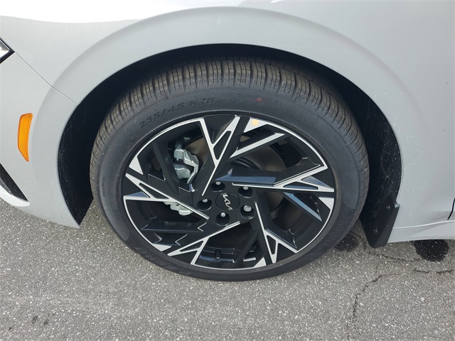 2026 Kia K5 GT-Line photo 4