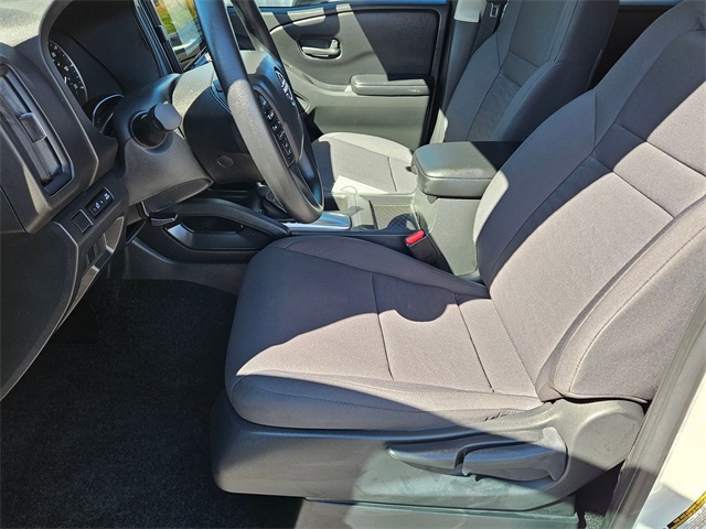 2025 Nissan Frontier S photo 11