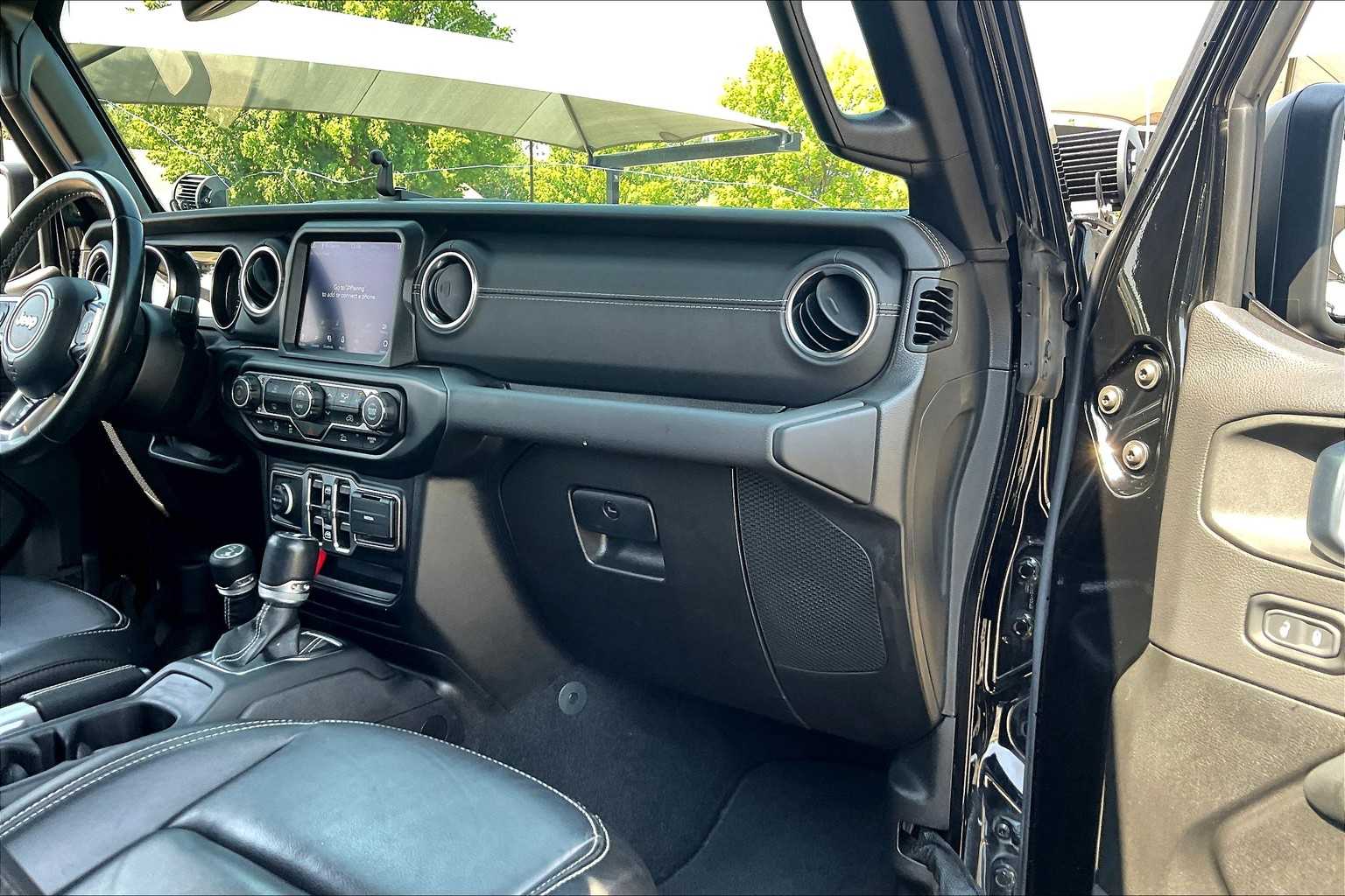 2021 Jeep Gladiator Overland photo 16