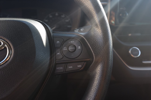 2023 Toyota Corolla LE photo 24