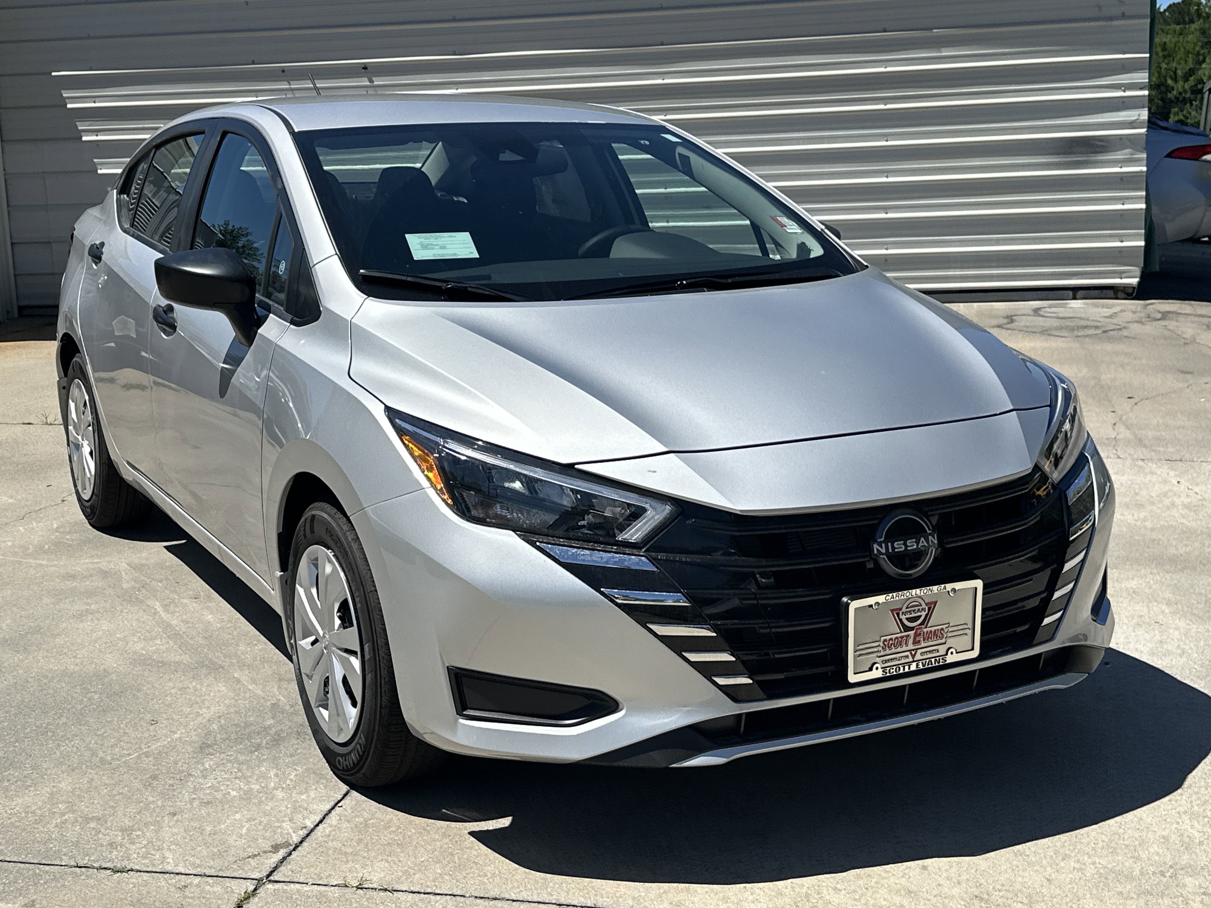 2025 Nissan Versa S photo 2