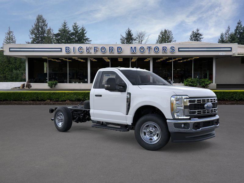 2025 Ford F-350 XL photo 3