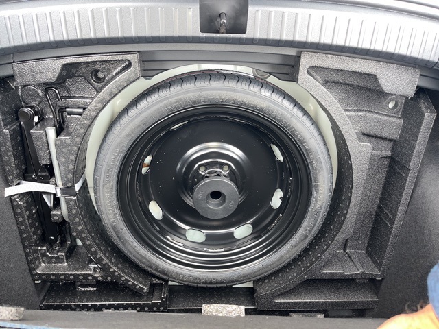 2025 Volkswagen Taos SE photo 24