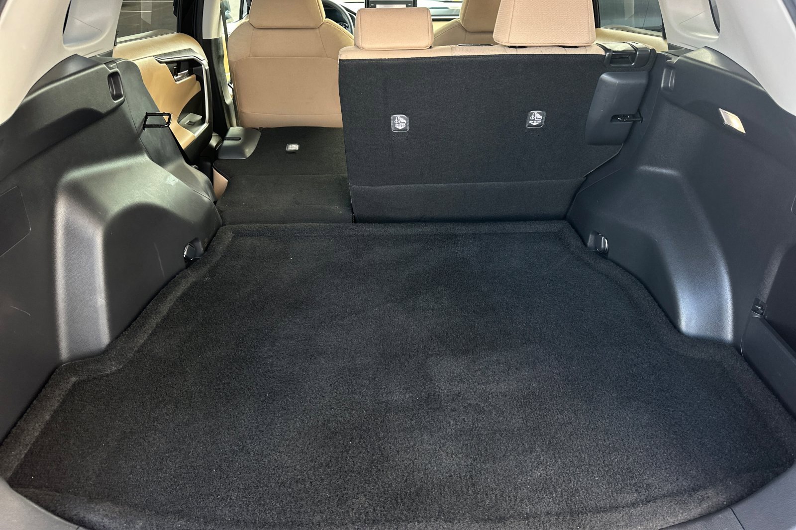 2022 Toyota RAV4 XLE photo 15