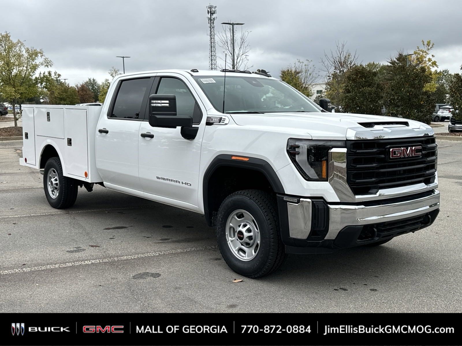 2024 GMC Sierra 2500HD Pro's photo