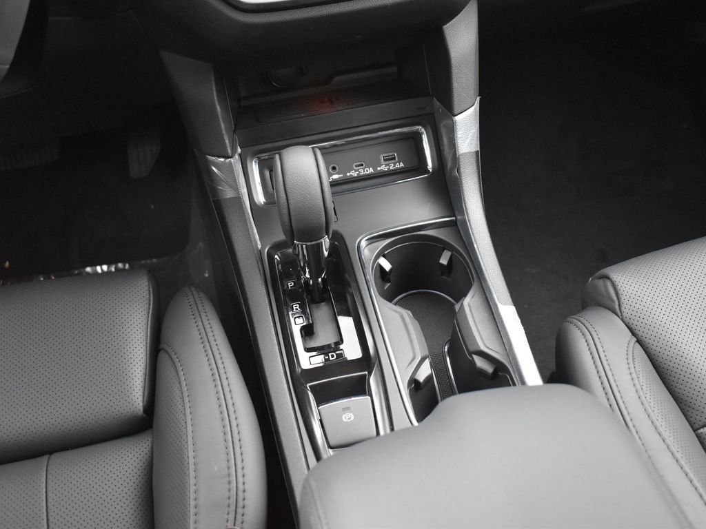 2025 Subaru Ascent Onyx Edition Touring photo 20