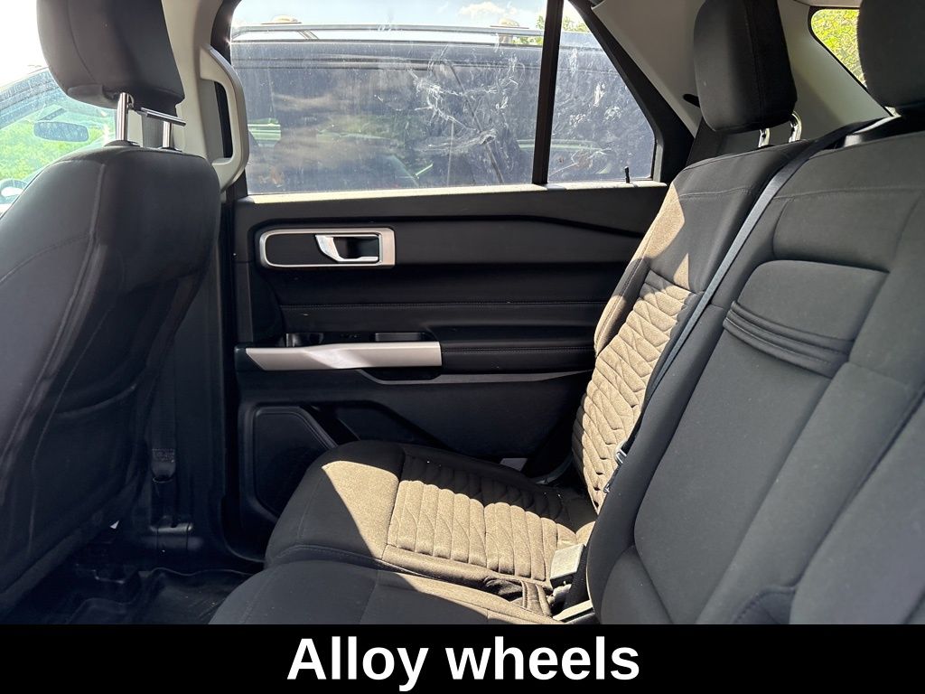 2021 Ford Explorer XLT photo 5