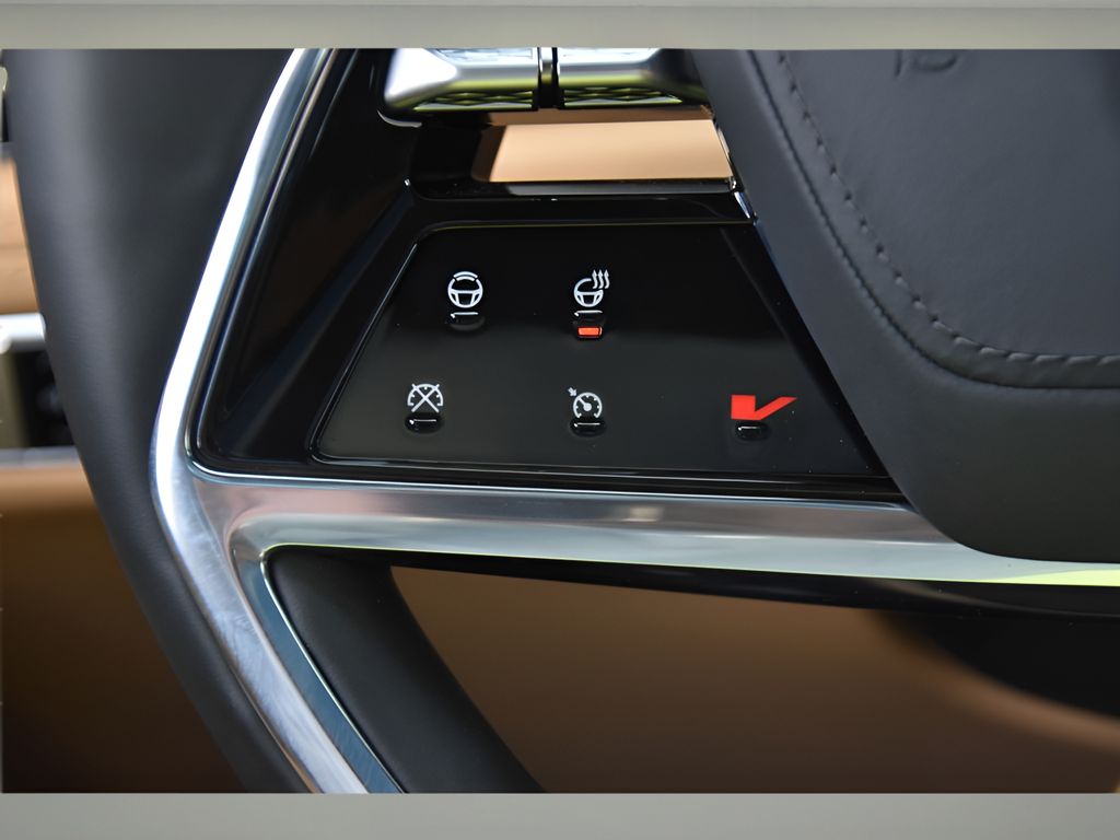 2025 Cadillac Escalade IQ Luxury photo 26