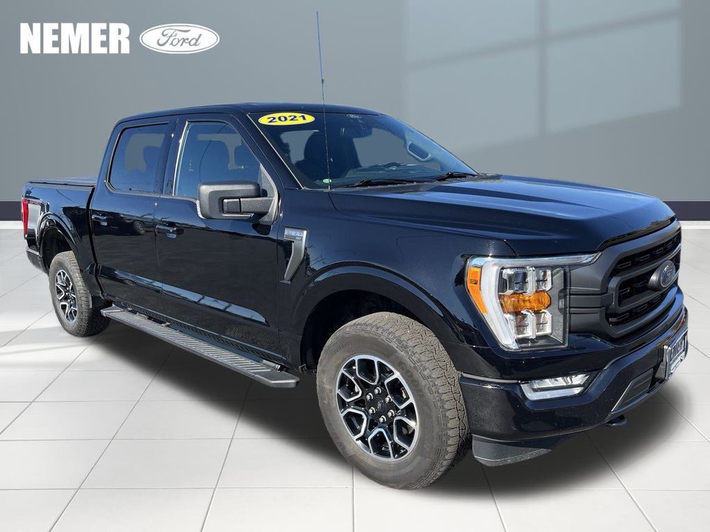 2021 Ford F-150 XLT's photo