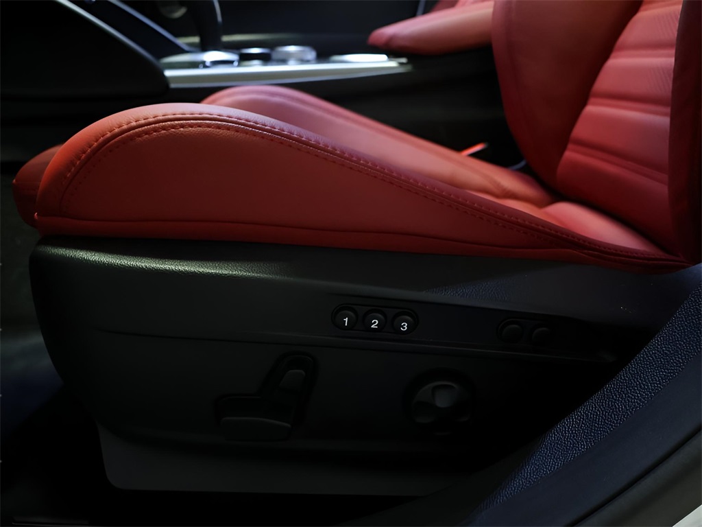 2025 Alfa Romeo Giulia Base photo 39