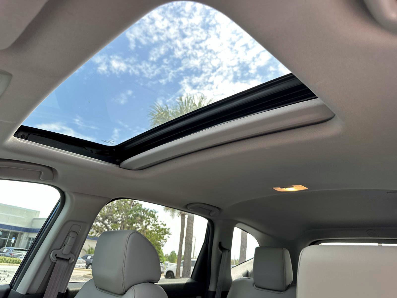 2022 Honda CR-V Hybrid Touring photo 20