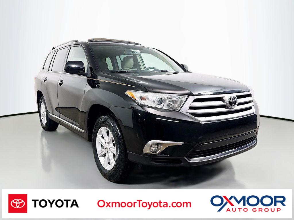 2013 Toyota Highlander Plus's photo