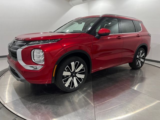 2025 Mitsubishi Outlander SEL's photo