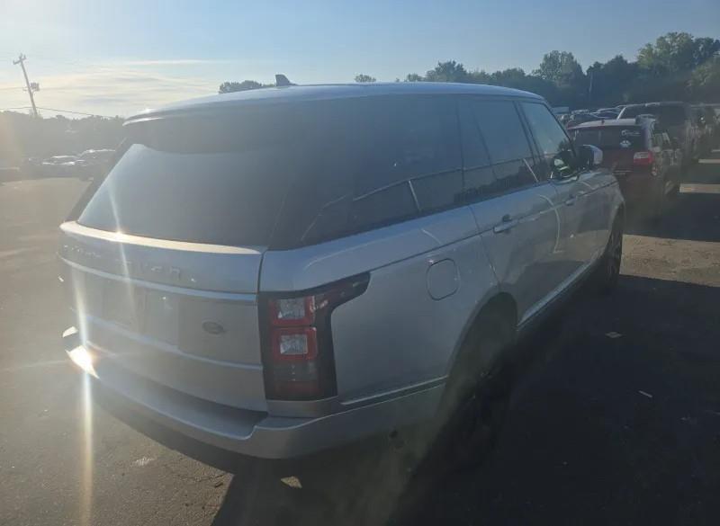 2015 Land Rover Range Rover HSE photo 4