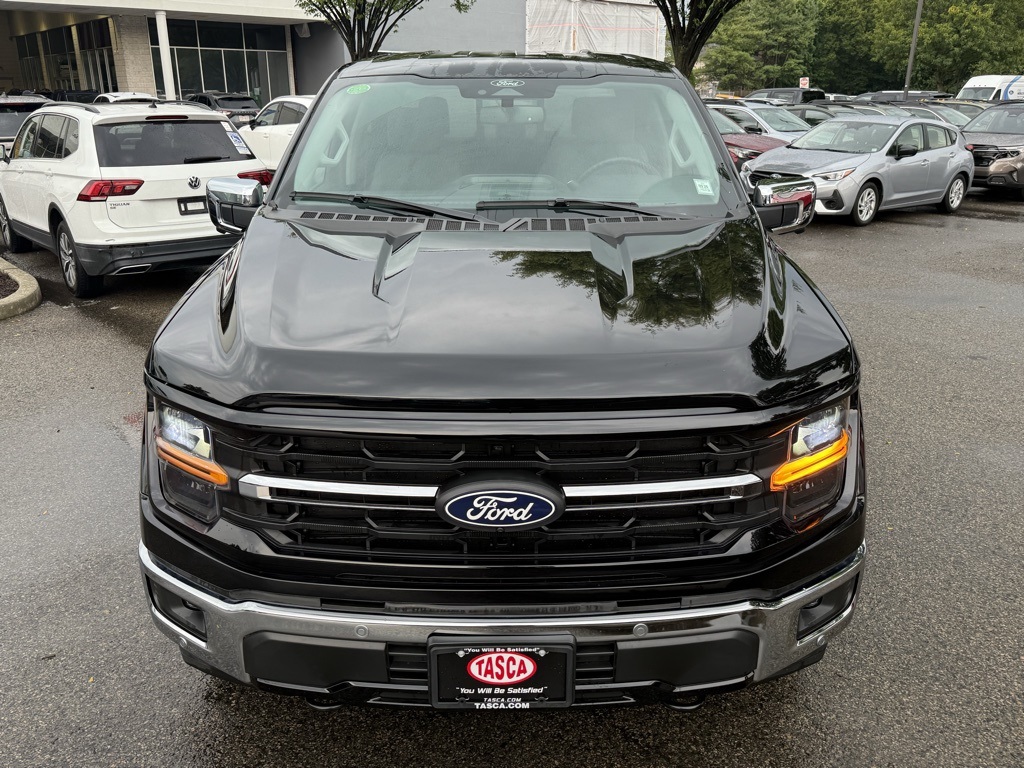 2024 Ford F-150 XLT photo 2