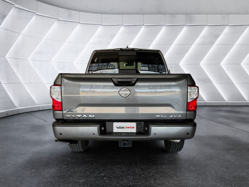2024 Nissan Titan SV photo 5