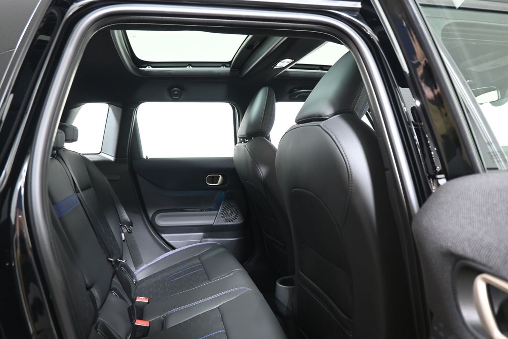 2026 Mini Cooper Hardtop S 4 Door Iconic photo 17